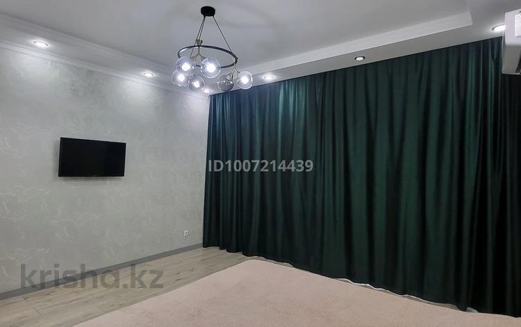 1-комнатная квартира · 59 м² · 5/9 этаж, мкр Жана Орда за 2 500 〒 в Уральске — фото 2