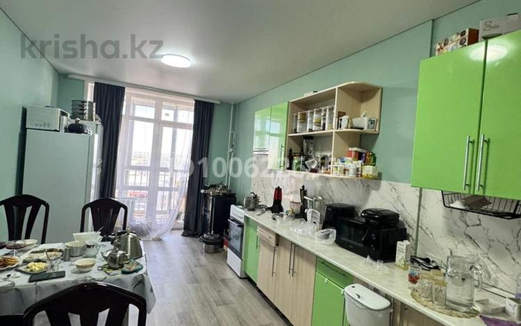 2-бөлмелі пәтер · 80 м² · 4/9 қабат, Каирбекова 31, бағасы: 43 млн ₸ в Костанае — фото 3