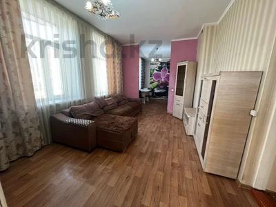 4-комнатная квартира · 85 м² · 2/4 этаж, Ауэзова за ~ 18.4 млн 〒 в Семее