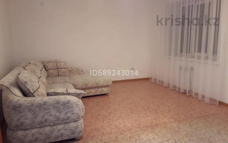 3-комнатная квартира, 80 м², 8/9 этаж помесячно, Горького 14