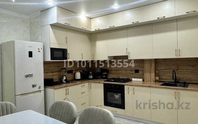 2-комнатная квартира · 60 м² · 1/9 этаж, Гагарина 1 за 26 млн 〒 в Уральске — фото 2