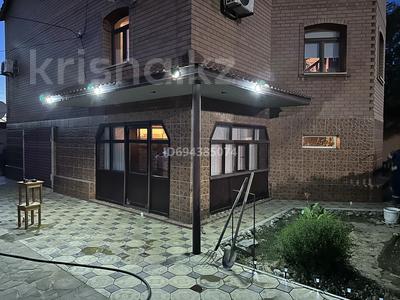Отдельный дом · 8 комнат · 345 м² · 13 сот., Жардемгали Надирова 45Б за 55 млн 〒 в Кульсары