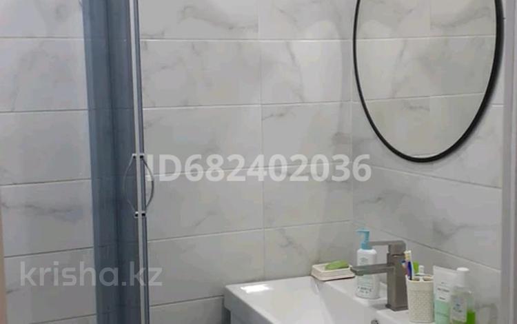 3-бөлмелі пәтер · 67 м² · 8/9 қабат, Қонаев ш/а. 51 — Супермаркет Алтындар, Анвар и рынок Байтерек, бағасы: 200 000 ₸ в Уральске, мкр Кунаева — фото 2