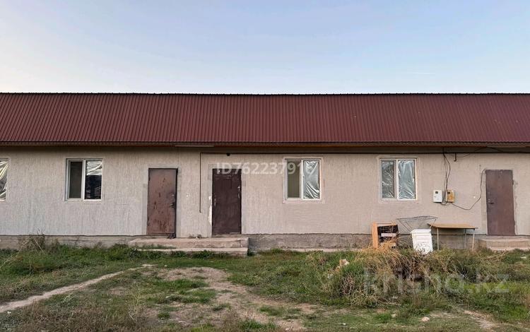 Отдельный дом · 2 комнаты · 120 м² · 6 сот., Жас Даурен 10 — Магазин Әдемі за 35 млн ₸ в Туздыбастау (Калинино) — фото 2