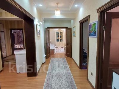 3-комнатная квартира · 107.9 м² · 8/13 этаж, мкр Аксай-5, Садвакасова за 73 млн 〒 в Алматы, Ауэзовский р-н