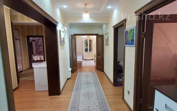 3-бөлмелі пәтер · 107.9 м² · 8/13 қабат, мкр Аксай-5, Садвакасова, бағасы: 69.5 млн ₸ в Алматы, Ауэзовский р-н — фото 37