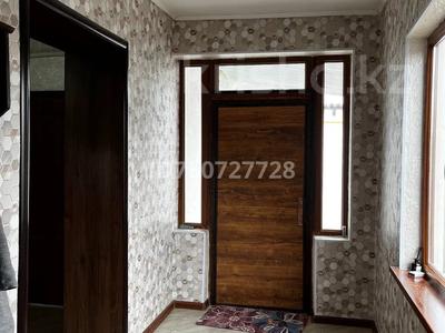 Отдельный дом · 6 комнат · 210 м² · 10 сот., Мәңгілік ел 75 за 60 млн 〒 в Таразе