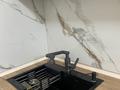 2-бөлмелі пәтер · 75 м² · 10/13 қабат, Райымбека 348/1 — Ташкентская-Емцова, бағасы: 350 000 ₸ в Алматы, Ауэзовский р-н — фото 3