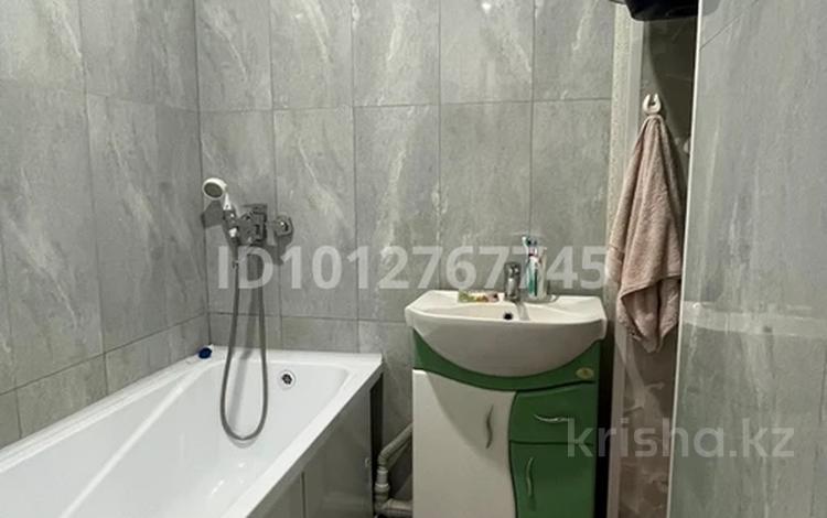 2-комнатная квартира · 56 м² · 3/4 этаж, 4мкр 49 за 16 млн ₸ в Жанаозен — фото 2
