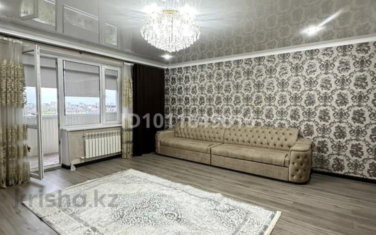 2-бөлмелі пәтер · 88 м² · 9/10 қабат, Курмангазы 198, бағасы: 35 млн ₸ в Уральске — фото 2