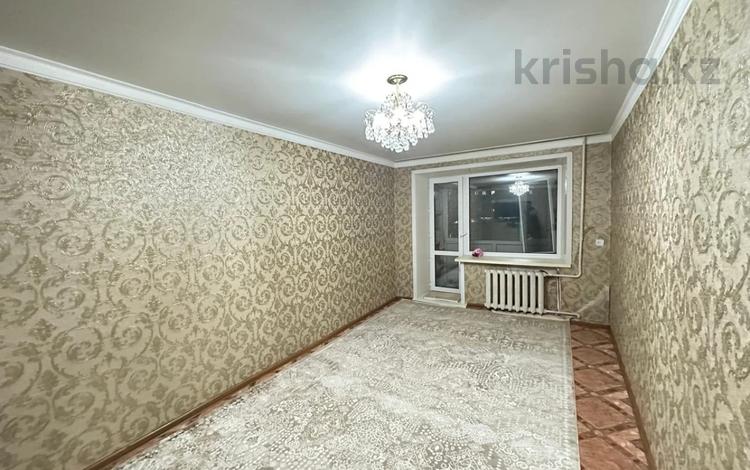 3-бөлмелі пәтер · 57.3 м² · 2/5 қабат, Пришахтинск, Зелинского — Налоговая, бағасы: 13.5 млн ₸ в Караганде, Алихана Бокейханова р-н — фото 2