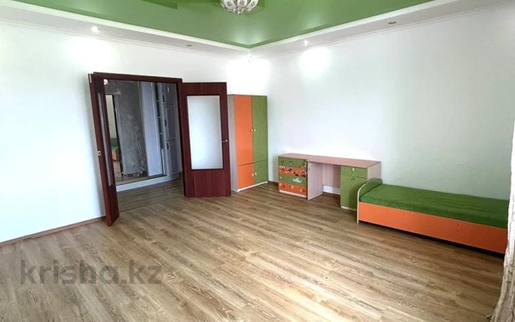 2-бөлмелі пәтер · 76.2 м² · 6/9 қабат, Қадыр Мырза-Әли ш/а. 20, бағасы: 27.5 млн ₸ в Уральске, мкр Кадыра Мырза-Али — фото 2