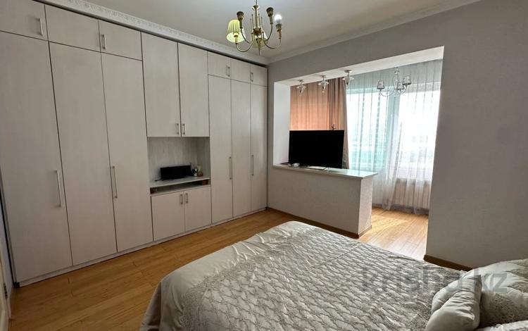 3-комнатная квартира · 98 м² · 7/16 этаж, Абая за 71.6 млн ₸ в Алматы, Бостандыкский р-н — фото 5