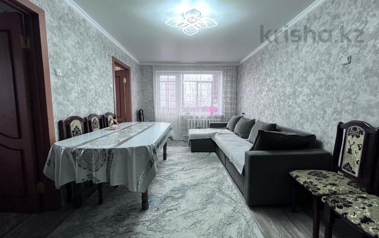 4-бөлмелі пәтер · 61.7 м² · 5/5 қабат, 27-шағынаудан, 27й микрорайон, пр Строителей, бағасы: 22 млн ₸ в Караганде, Казыбек би р-н — фото 2