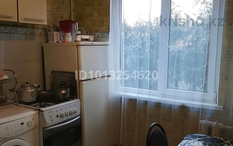2-бөлмелі пәтер · 45 м² · 4/5 қабат, Райымбека 82/90 — Валиханова Райымбека, бағасы: 260 000 ₸ в Алматы, Медеуский р-н — фото 2