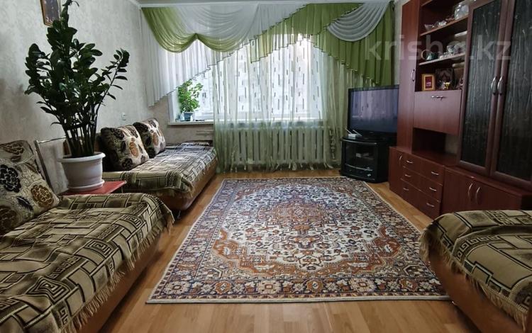 3-комнатная квартира · 60.5 м² · 2/10 этаж, Камзина 350 за 25.5 млн ₸ в Павлодаре — фото 2