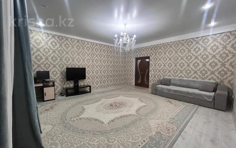 4-комнатная квартира · 99 м² · 1/3 этаж, мкр Шанхай, Рыскулова за 20.5 млн ₸ в Актобе — фото 2