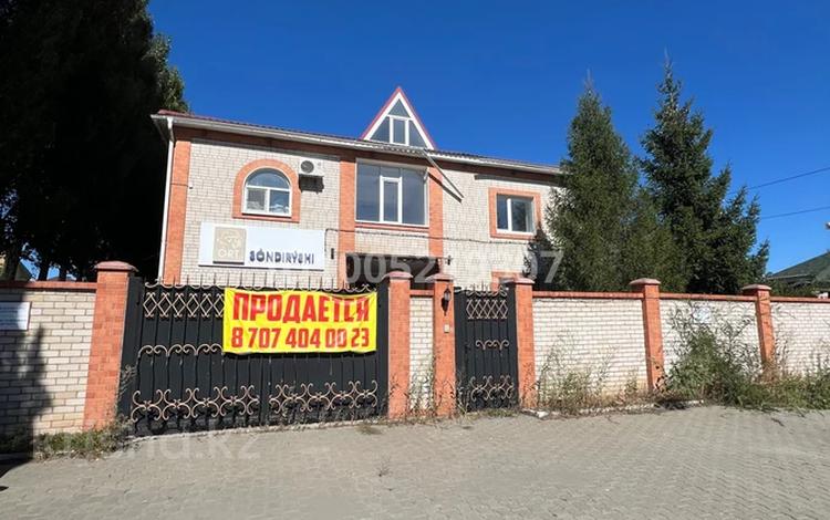 Свободное назначение, офисы, магазины и бутики, склады, общепит, салоны красоты, бани, гостиницы и зоны отдыха, медцентры и аптеки, образование, развлечения · 614 м² за 160 млн ₸ в Актобе, мкр 12 — фото 2