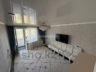 3-комнатная квартира · 63 м² · 5/5 этаж, мкр 4 за 24 млн 〒 в Уральске