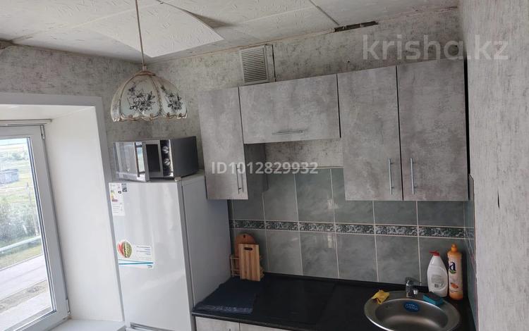 3-комнатная квартира · 52.3 м² · 5/5 этаж, 2 микрорайон 72 за 3.1 млн ₸ в Качаре — фото 2