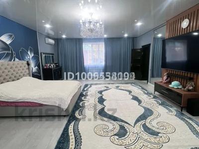 Отдельный дом · 7 комнат · 260 м² · 10 сот., Байсалбая Жолмырзаева — С. Баишева и Едиге батыра за 95 млн ₸ в Актобе, жилой массив Юго-Запад-1
