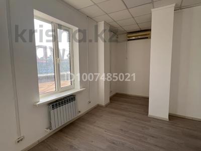 Офисы · 30 м² за 200 000 ₸ в Атырау, мкр Ардагер