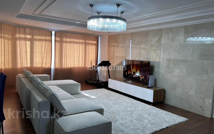 4-комнатная квартира, 178 м² помесячно, Кошкарбаева за 850 000 〒 в Астане, Алматы р-н — фото 2