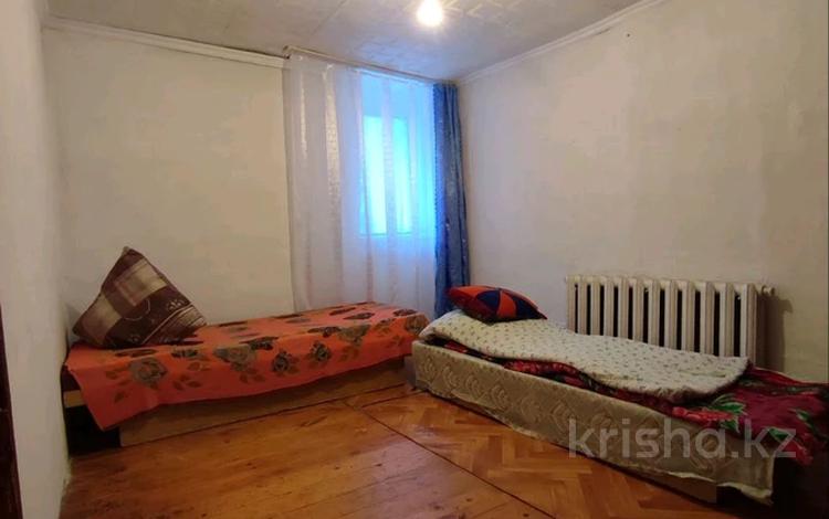 2-комнатная квартира, 45 м², 1/1 этаж помесячно, Толстого