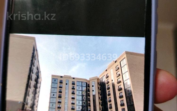 1-комнатная квартира, 55 м², 5/8 этаж, мкр Нурсая, Абулхаир Хана 41 за 29 млн 〒 в Атырау, мкр Нурсая — фото 2
