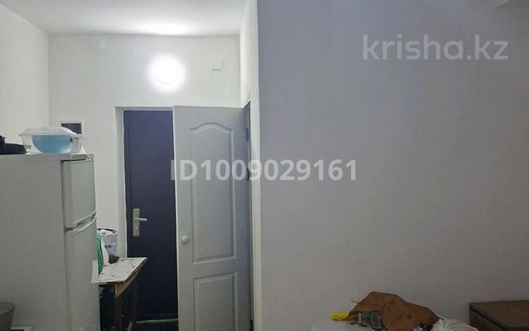 1-бөлмелі пәтер · 18 м² · 2 қабат, мкр Алатау (ИЯФ) 11, бағасы: 12 млн 〒 в Алматы, Медеуский р-н — фото 2