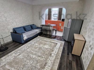 2-бөлмелі пәтер · 38.5 м² · 5/5 қабат, Самал-2 ш/а. 43 — Мендикулова, бағасы: 300 000 ₸ в Алматы, Медеуский р-н