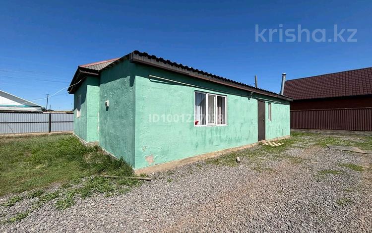 Отдельный дом · 3 комнаты · 100 м² · 12 сот., С/к Восток 8 114 — Рядом мечеть Ас Салям за 15 млн ₸ в Актобе, мкр Акжар — фото 2