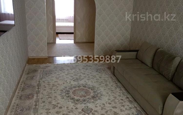 3-бөлмелі пәтер · 100 м² · 7/10 қабат, мкр 12 — Рядом школа, супермаркет Дина, Садик, остановка, бағасы: 250 000 ₸ в Актобе — фото 2