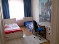 3-комнатная квартира, 105 м², 7/10 этаж помесячно, мкр 12 — Рядом школа, супермаркет Дина, Садик, остановка за 250 000 〒 в Актобе, мкр 12 — фото 5