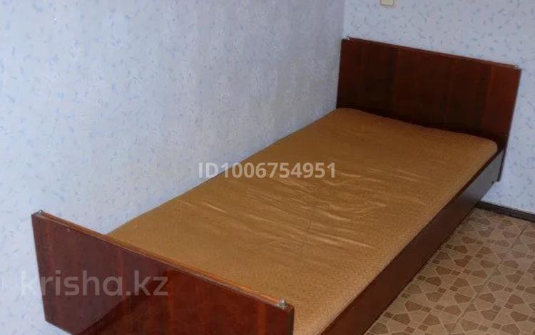 1 бөлме · 12 м², Серикбаев 1/2, бағасы: 135 000 ₸ в Усть-Каменогорске — фото 2