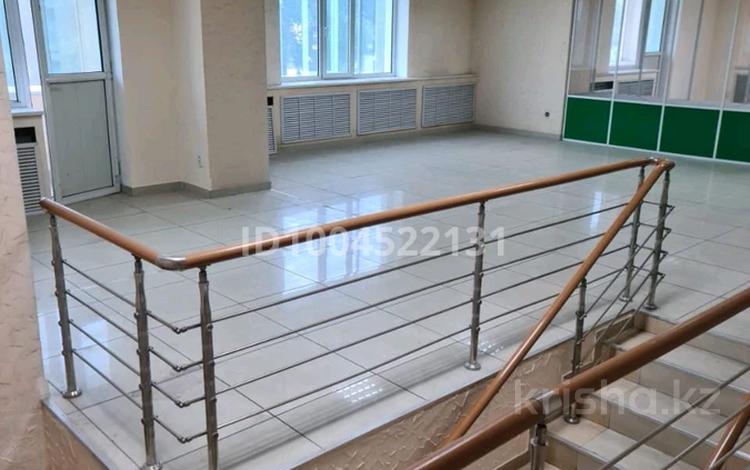 Офисы, магазины и бутики, склады, салоны красоты, фитнес и спорт, развлечения, кабинеты и рабочие места, студии · 250 м² за 625 000 〒 в Павлодаре — фото 2