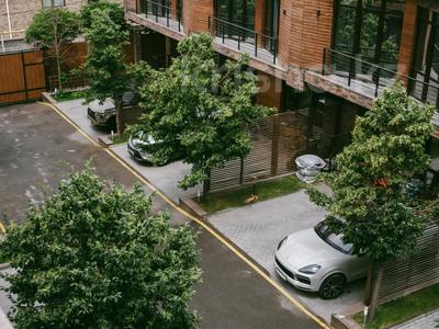 5-комнатная квартира · 206 м² · 1/3 этаж, Газиза Жубанова 61 — Супер предложение! за 167 млн 〒 в Алматы, Бостандыкский р-н