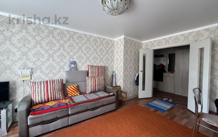 3-бөлмелі пәтер · 77.8 м² · 8/9 қабат, Энергетик 13, бағасы: 30 млн ₸ в Семее — фото 2