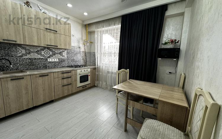 2-комнатная квартира, 63 м², 2/10 этаж, Жунисова 8 к1