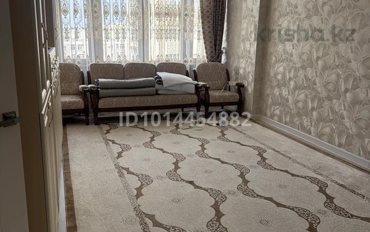2-бөлмелі пәтер · 75 м² · 8/14 қабат, 16-ш/а., 16 мкрн 68, бағасы: 300 000 ₸ в Актау, 16-й мкр  — фото 2