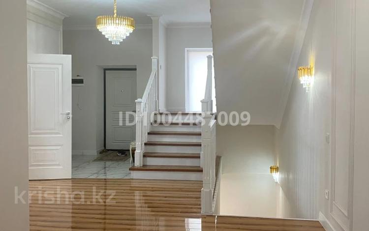 Жеке үй · 5 бөлме · 210 м² · 2 жүзд., Шұғыла ш/а., Сакен Жунисова 133/58, бағасы: 125 млн ₸ в Алматы, Наурызбайский р-н — фото 12