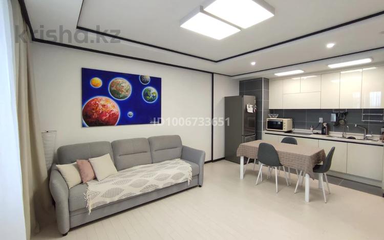 2-комнатная квартира · 50 м² · 7/21 этаж, Бухар жырау 20Б за 300 000 ₸ в Астане, Есильский р-н — фото 2