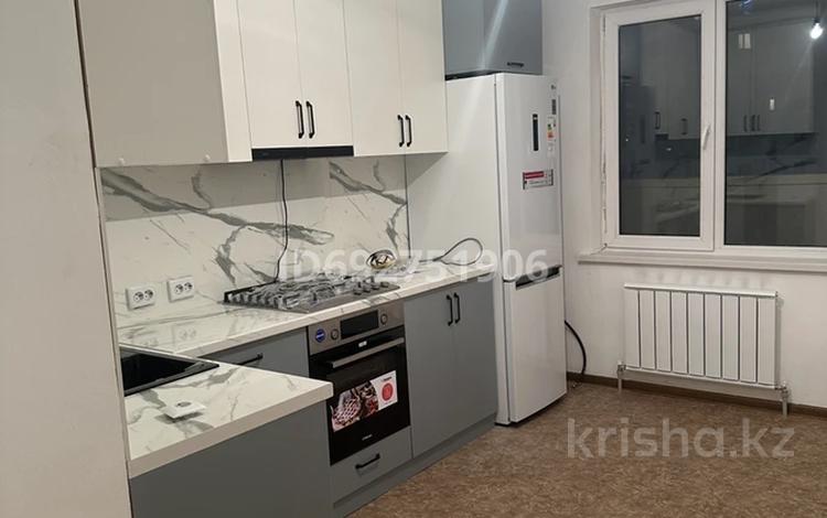 2-комнатная квартира, 59 м², 3/9 этаж помесячно, мкр Жас Канат, Пк Кунаева 336 37 за 250 000 〒 в Алматы, Турксибский р-н — фото 2