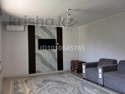 Жеке үй · 3 бөлме · 100 м² · 8 сот., мкр Самал-3, Құс жолы 41, бағасы: 36 млн ₸ в Шымкенте, Абайский р-н