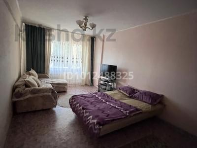 1-комнатная квартира · 32 м² · 2/6 этаж, Сатпаева 15 за 1 000 ₸ в Усть-Каменогорске