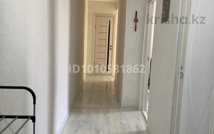2-комнатная квартира · 50.4 м² · 2/2 этаж, мкр Жилгородок 8 — Рынок Жилгородок за 10 млн ₸ в Актобе — фото 2