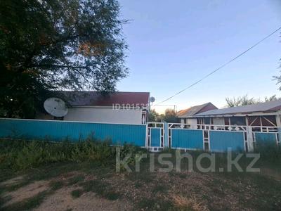 Отдельный дом · 4 комнаты · 72 м² · 10 сот., Ауэзова 102 — Около ДЮСШ за 11 млн ₸ в Мартуке