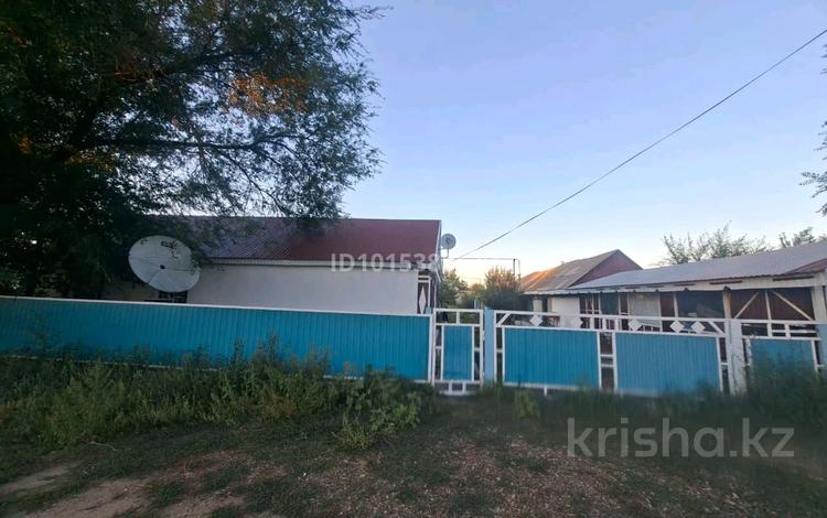 Отдельный дом · 4 комнаты · 72 м² · 10 сот., Ауэзова 102 — Около ДЮСШ за 11 млн ₸ в Мартуке — фото 2