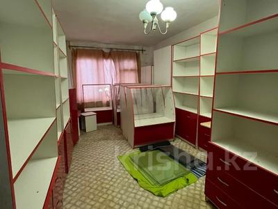 Пәтерлер в Атырауской обл.: 3-бөлмелі пәтер · 65 м² · 1/5 қабат, Авангард 3 33, бағасы: 17.2 млн 〒 3-бөлмелі пәтер · 65 м² · 1/5 қабат, Авангард 3 33, бағасы: 17.2 млн 〒 в Атырау, мкр Авангард-3