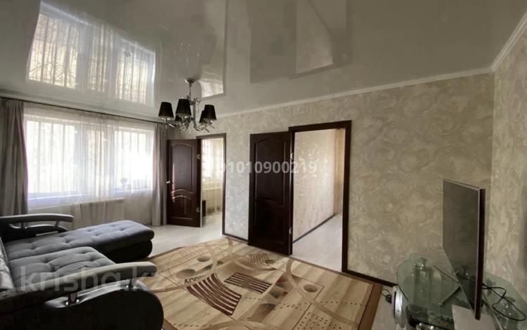 3-комнатная квартира · 60.9 м² · 1/5 этаж, мкр 5, Есет-Батыра 75 за 18.3 млн ₸ в Актобе — фото 2